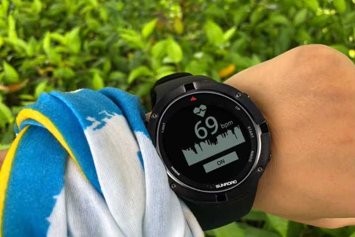 Sunroad FR934 Smartwatch: The Ultimate Companion for Triathlons, Decathlons, and Mountain Experts