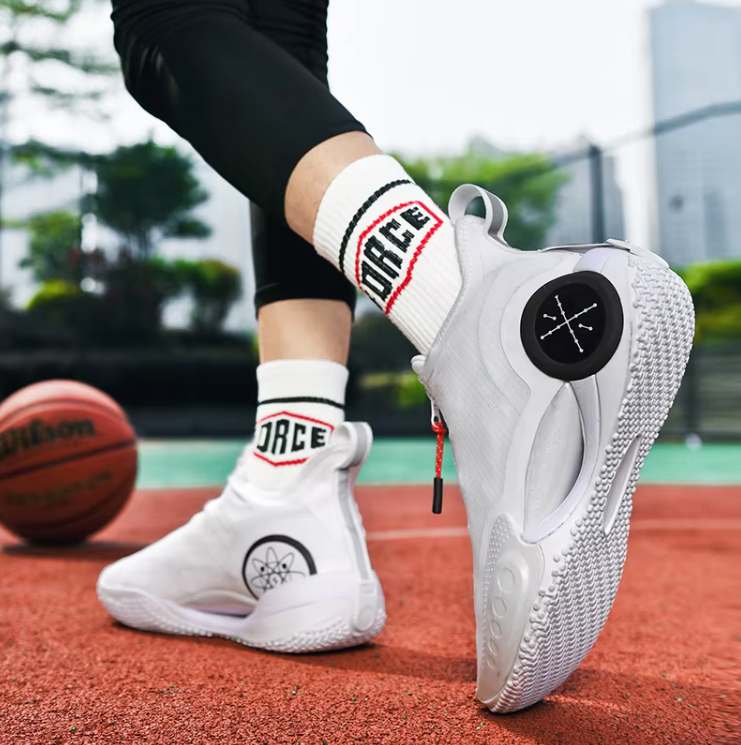 All-Season Performance: Men's Sport Basketball Shoes with Cool, Fashionable Design