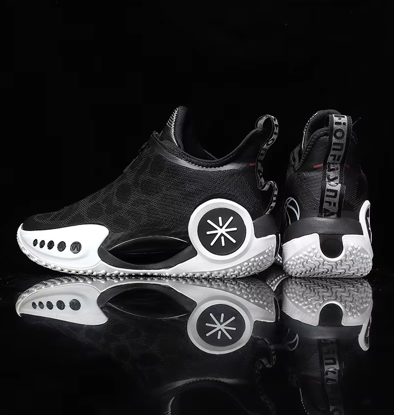 All-Season Performance: Men's Sport Basketball Shoes with Cool, Fashionable Design