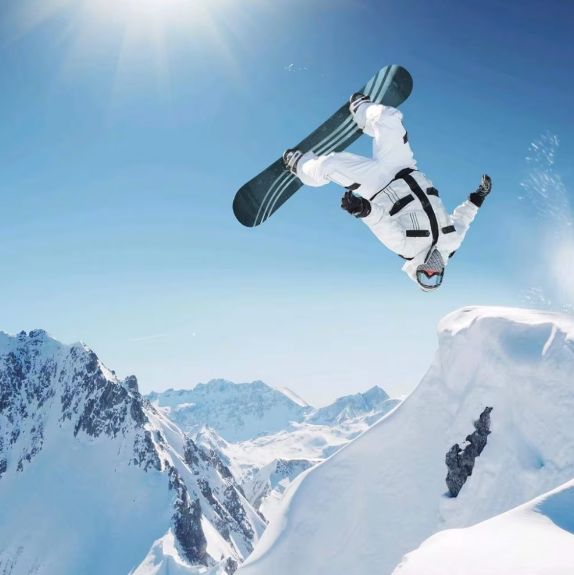 Experience Adventure Like Never Before: Fantastic 4K High-Quality Smart Ski Goggles with Built-in Camera for Ultimate Action Filming